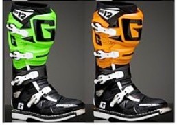 Gaerne2010orangeblackgreenblack.jpg